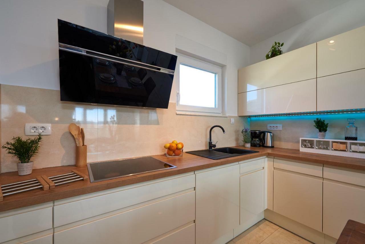 Golubica Apartment Trogir Bagian luar foto