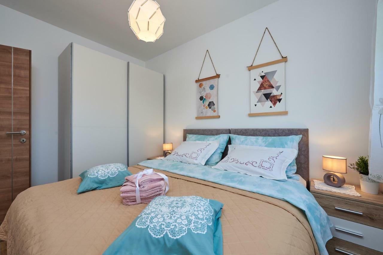 Golubica Apartment Trogir Bagian luar foto