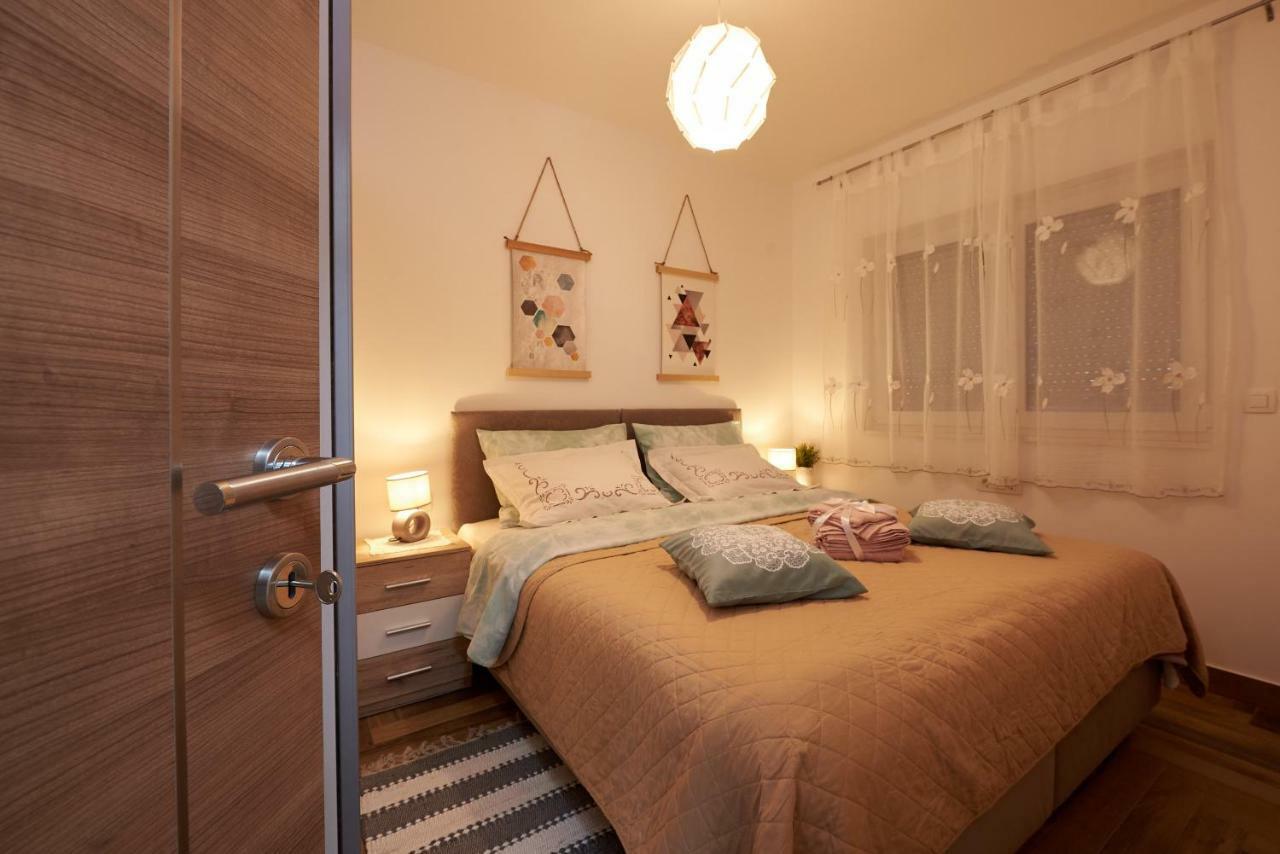 Golubica Apartment Trogir Bagian luar foto