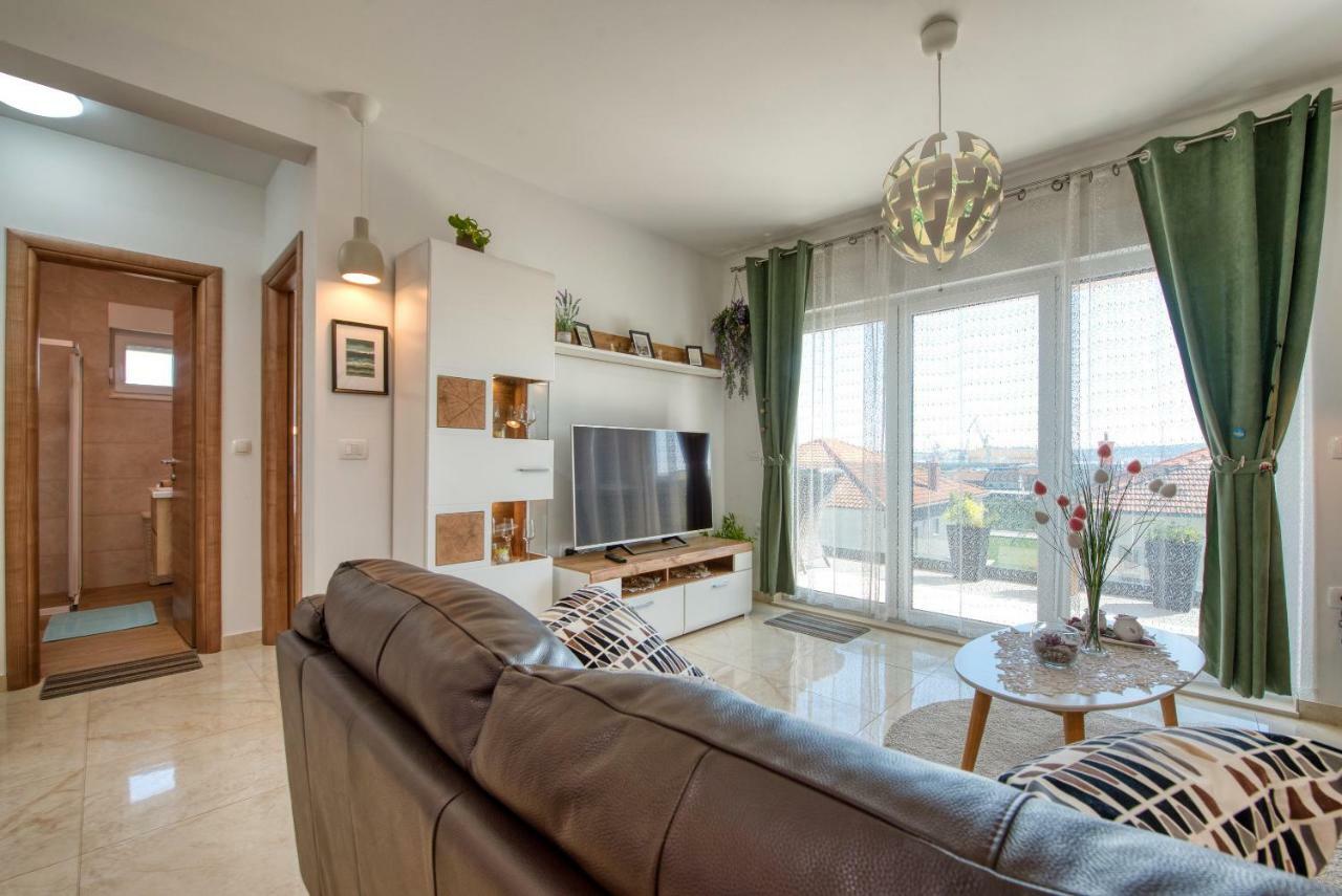 Golubica Apartment Trogir Bagian luar foto