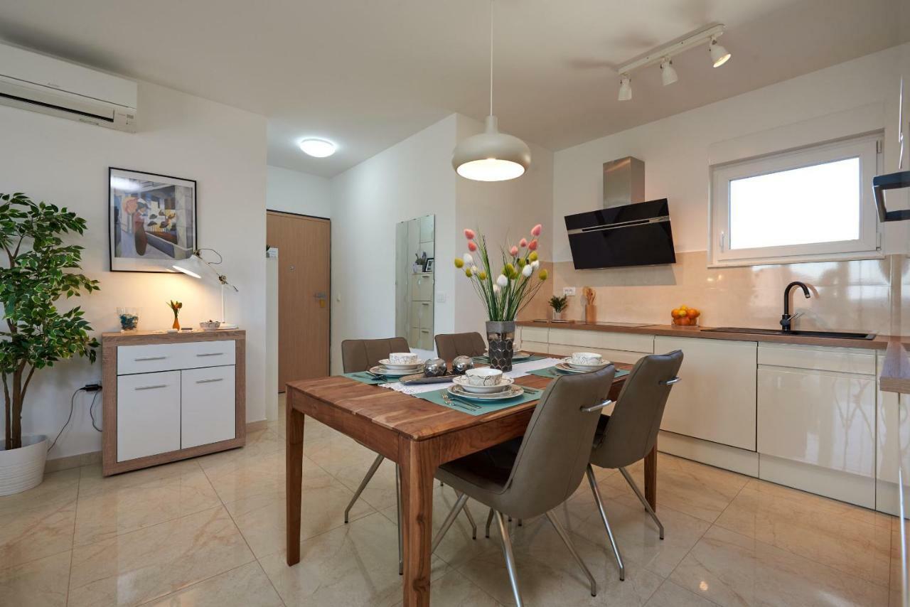 Golubica Apartment Trogir Bagian luar foto