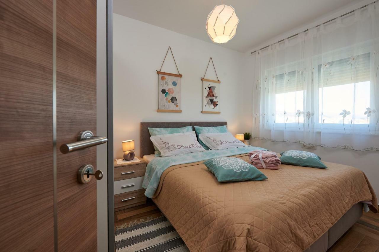 Golubica Apartment Trogir Bagian luar foto